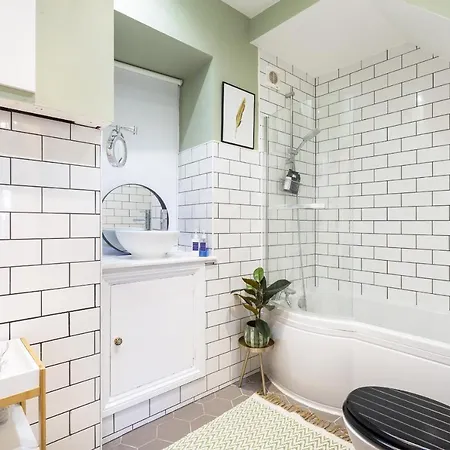 Hidden Gem - Luxe Clifton With Views