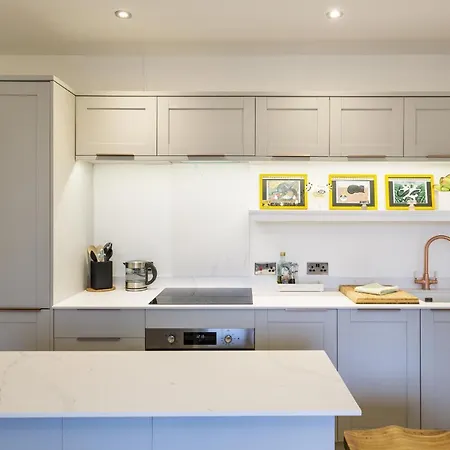 Hidden Gem - Luxe Clifton With Views Apartmán *