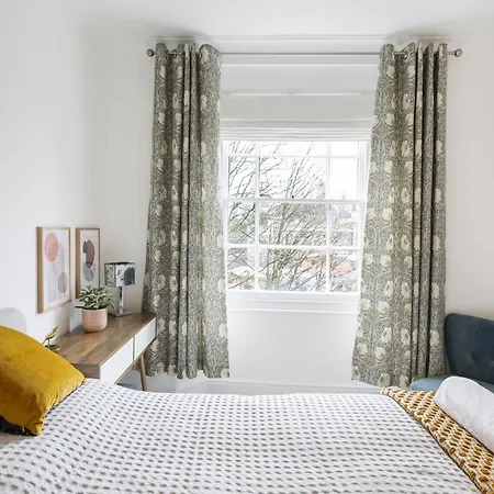 Hidden Gem - Luxe Clifton With Views ブリストル