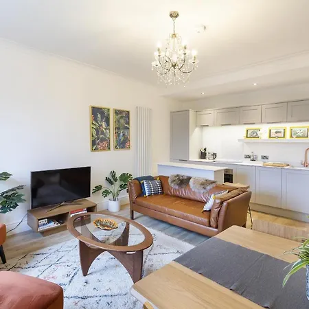 Hidden Gem - Luxe Clifton With Views ブリストル